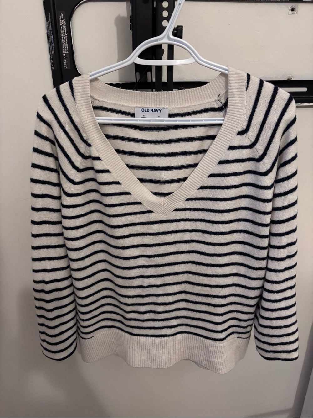 🫶Bundle-Old Navy Cream and Black Striped V-Neck Sweater, HM,